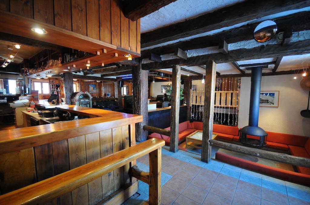 Hotel Les Lores Vars  Buitenkant foto
